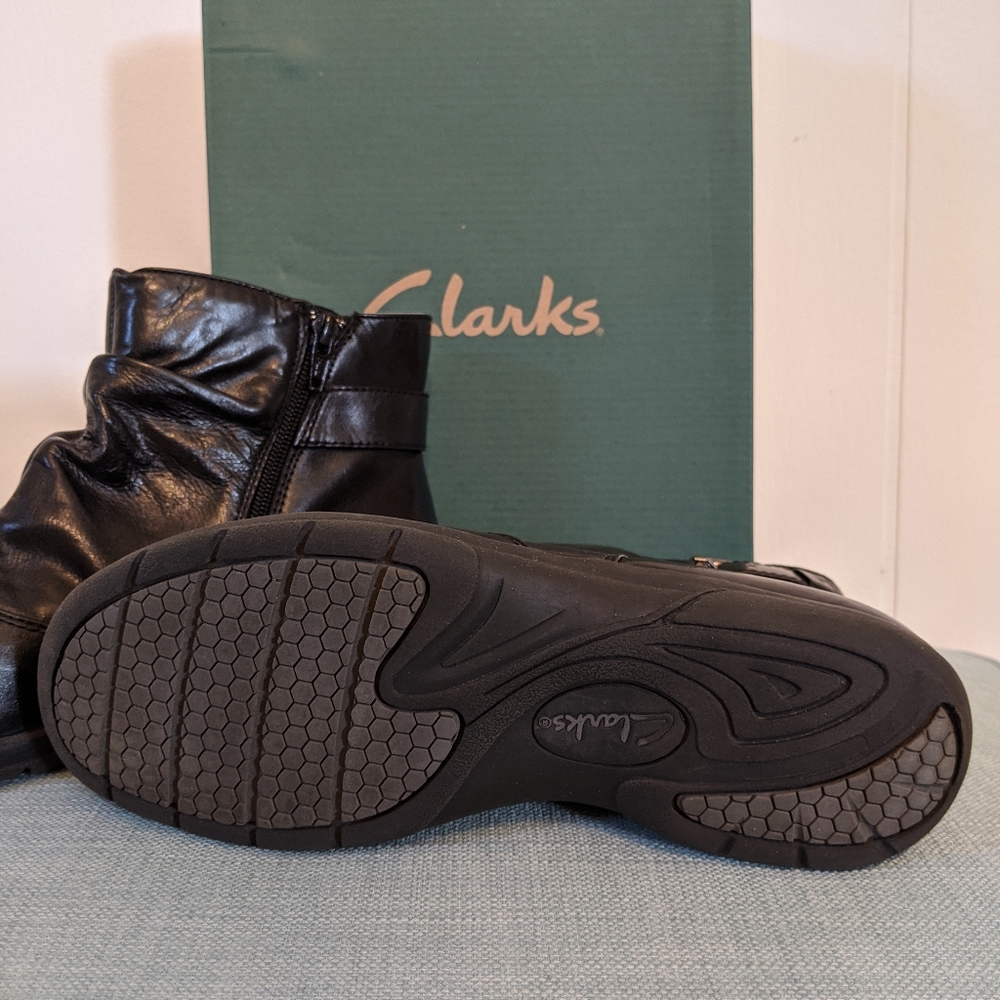 Clarks Booties - Picture 3 of 6